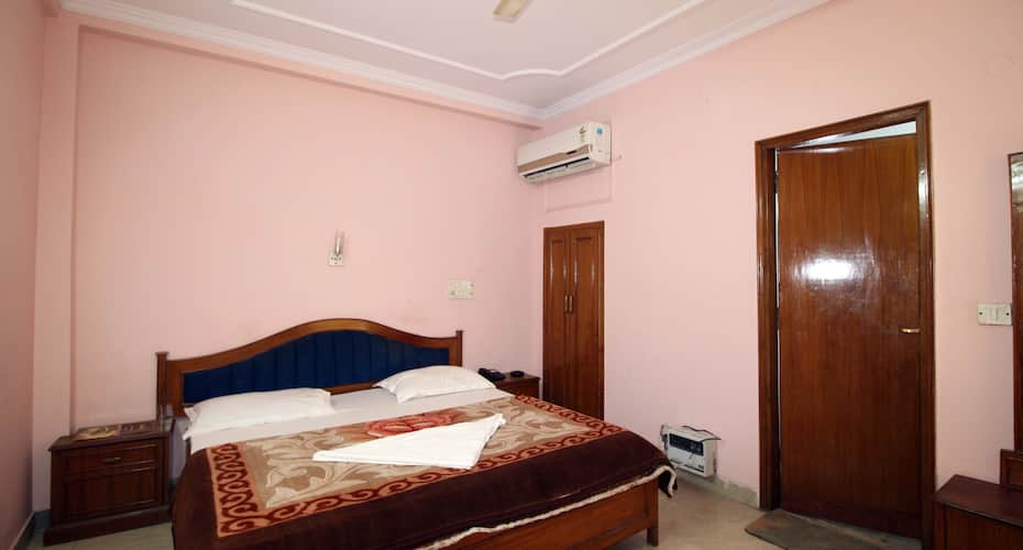 TG Rooms Saraswati Marg, New Delhi 5